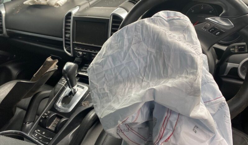 
								2012 PORSCHE CAYENNE full									