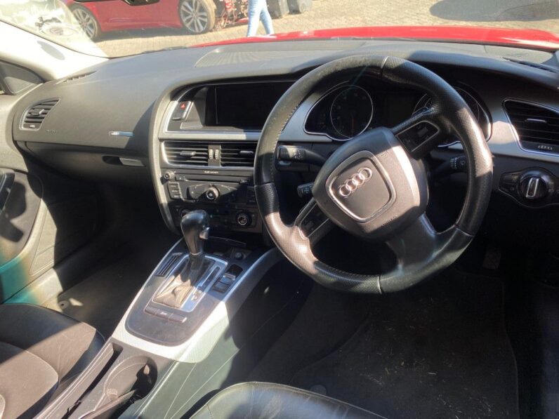 
								2011 AUDI A5 2.0T full									