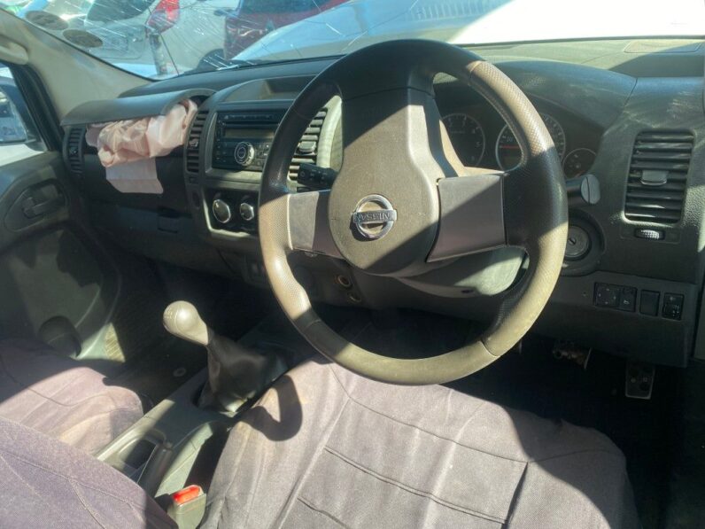 
								2015 NISSAN NAVARA full									