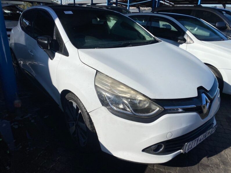
								2014 RENAULT CLIO IV full									