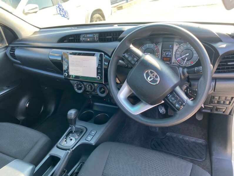 
								2024 TOYOTA HILUX 2.4 GD6 full									