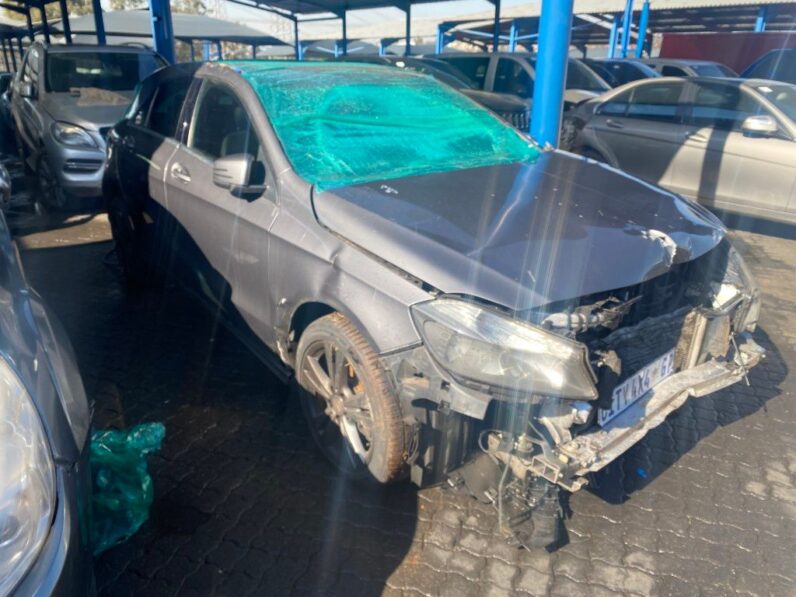 
								2016 MERCEDES BENZ W176 A220 CDI full									