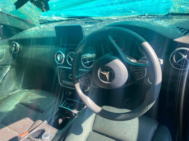 
								2016 MERCEDES BENZ W176 A220 CDI full									