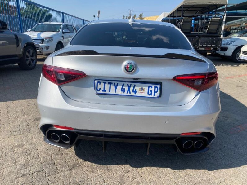 
								2017 ALFA ROMEO GIULIA full									