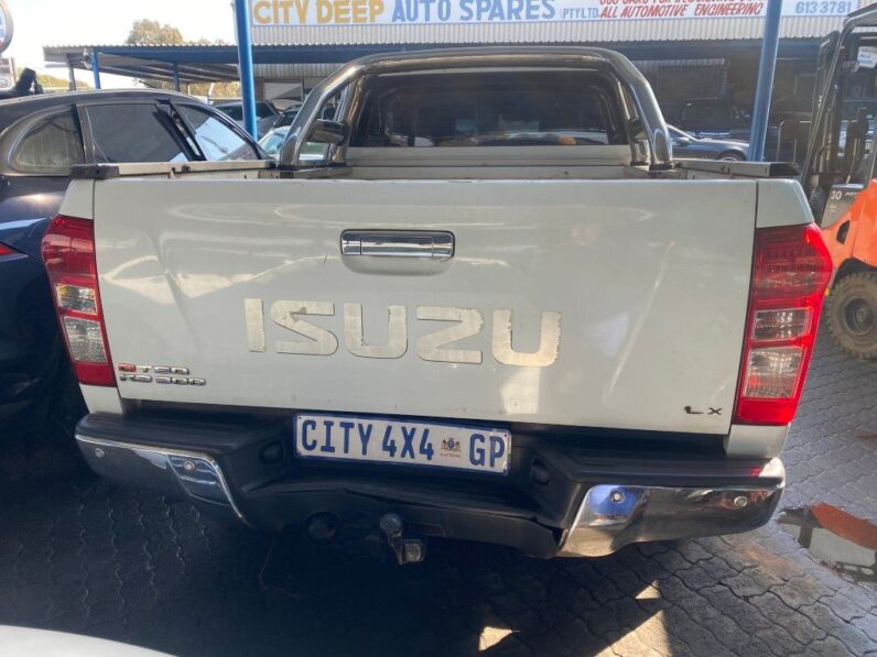 
								2014 ISUZU KB300 D TEQ LX full									