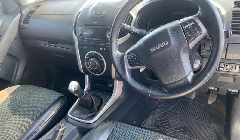 
								2014 ISUZU KB300 D TEQ LX full									