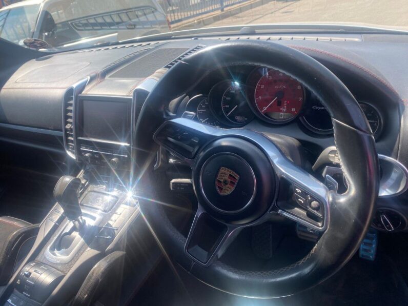 
								2016 PORSCHE CAYENNE GTS full									