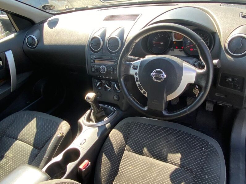 
								2010 NISSAN QASHQAI full									