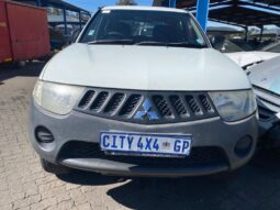 2007 MITSUBISHI L200