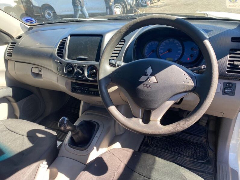
								2007 MITSUBISHI L200 full									