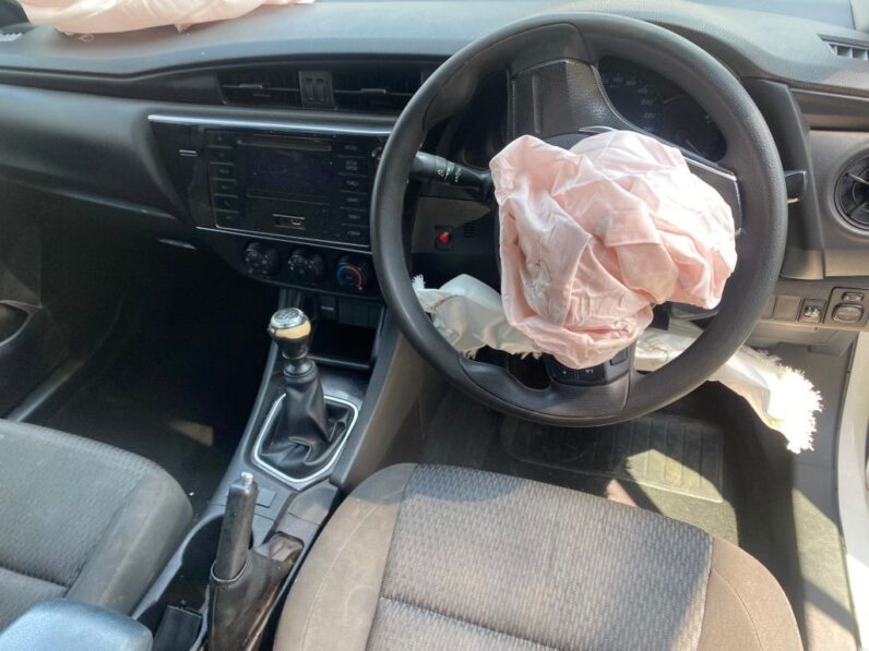 
								2021 TOYOTA COROLLA QUEST 1.8 full									