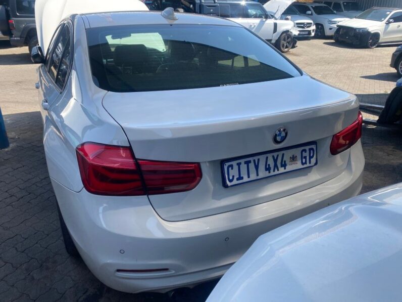 
								2016 BMW 320i full									