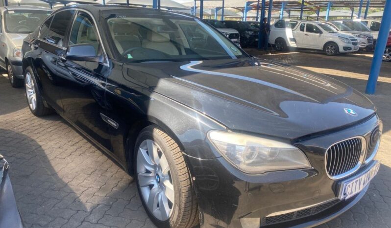 
								2010 BMW 750i full									