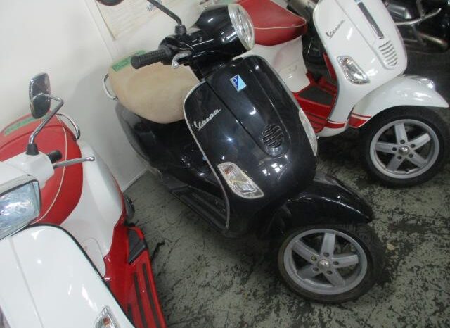 
								2014 VESPA LX150 full									