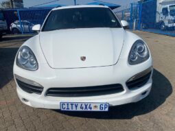 2012 PORSCHE CAYENNE