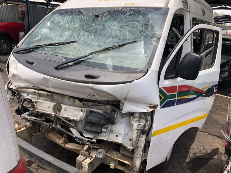 
								2018 NISSAN NV350 2.5 IMPENDULO full									