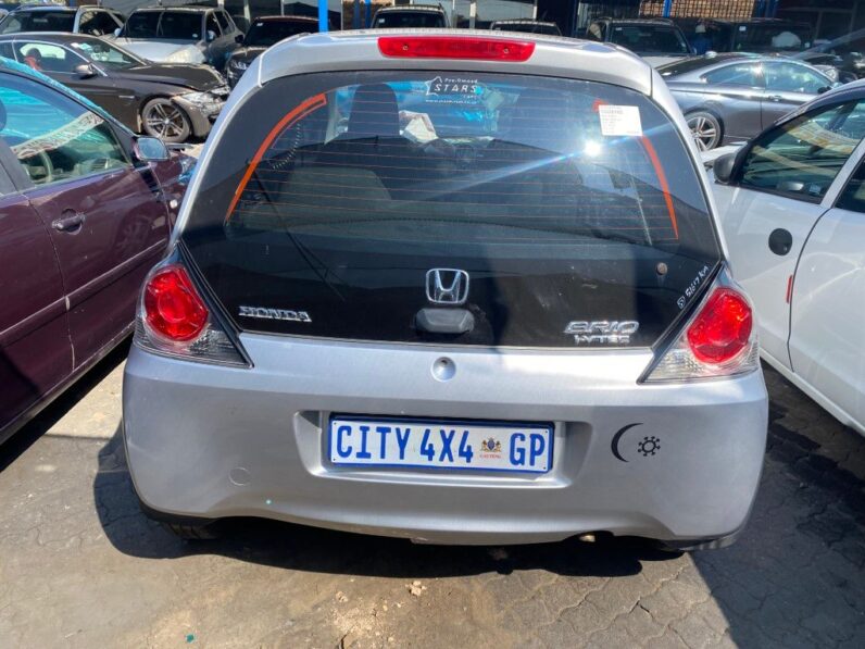 
								2015 HONDA BRIO 1.2 COMFORT full									