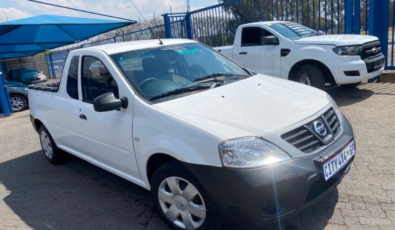 
								2019 NISSAN NP200 full									