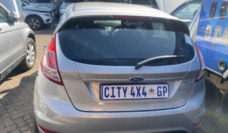 
								2016 FORD FIESTA 1.4 full									