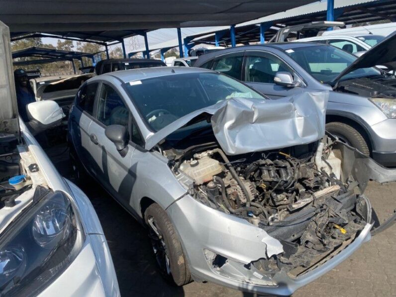 
								2016 FORD FIESTA 1.4 full									