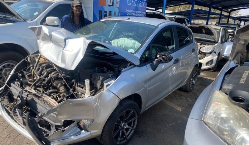 
								2016 FORD FIESTA 1.4 full									