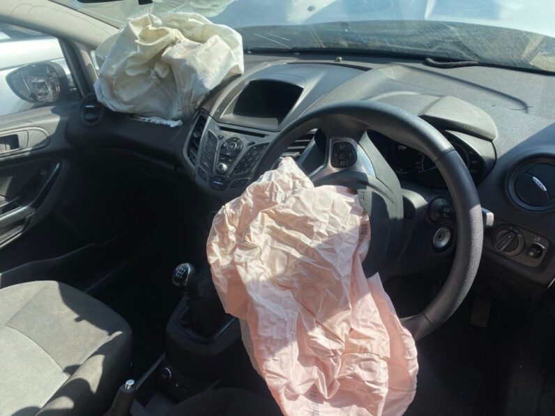 
								2016 FORD FIESTA 1.4 full									