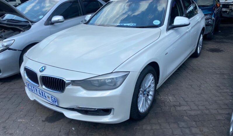 
								2012 BMW 320i full									