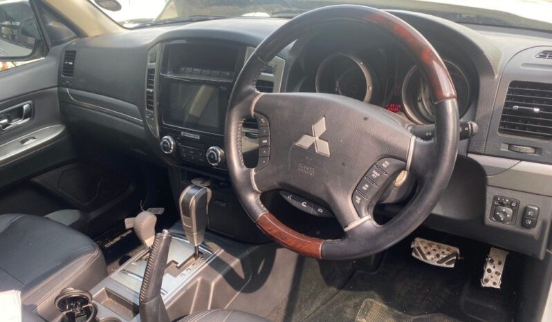 
								2019 MITSUBISHI PAJERO full									