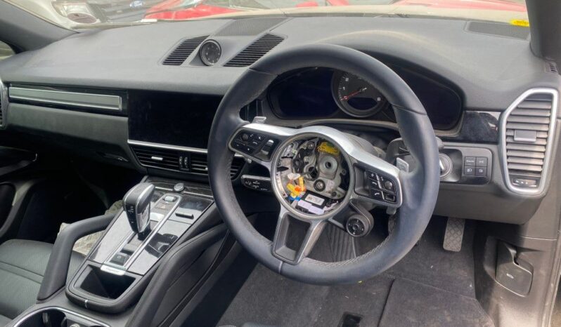 
								2023 PORSCHE CAYENNE COUPE full									