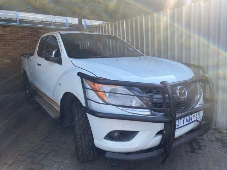 
								2014 MAZDA BT50 full									