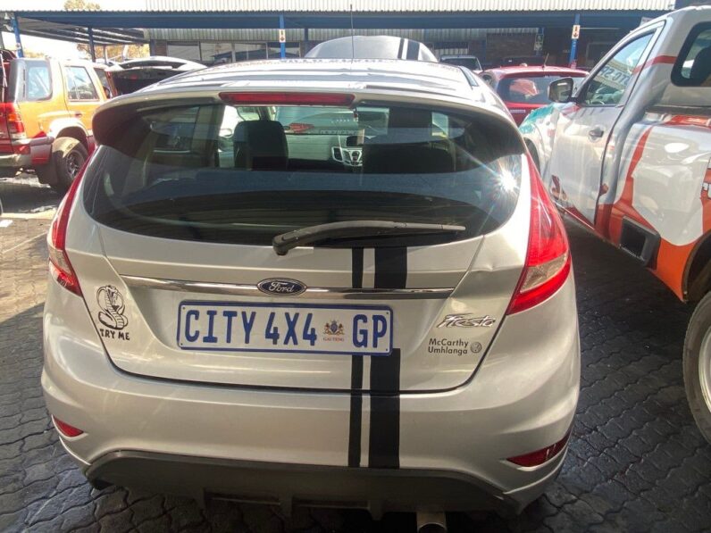 
								2009 FORD FIESTA full									