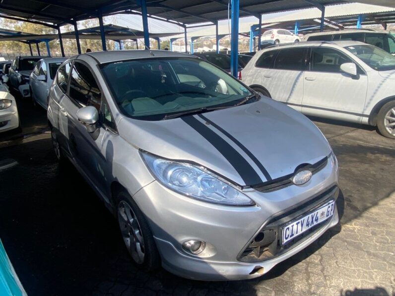
								2009 FORD FIESTA full									