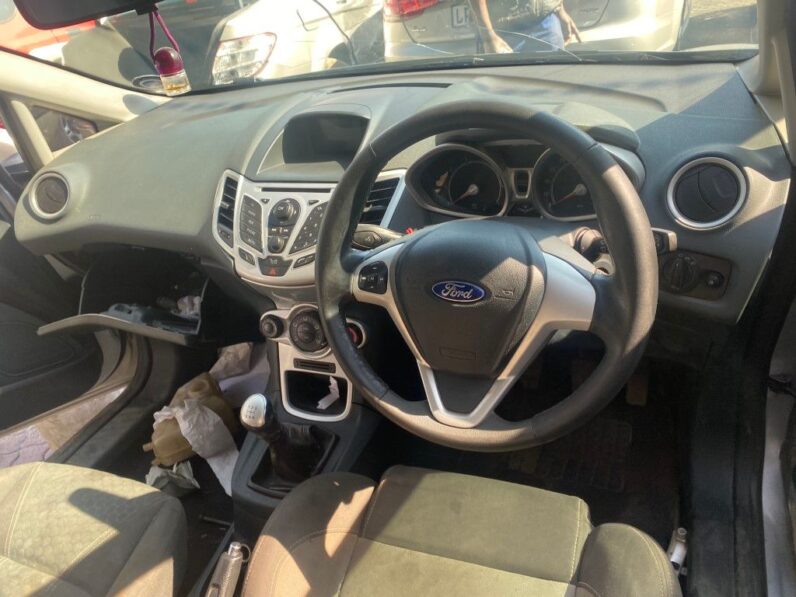 
								2009 FORD FIESTA full									