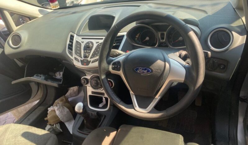 
								2009 FORD FIESTA full									