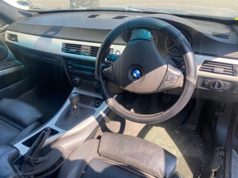 
								2007 BMW 320i full									