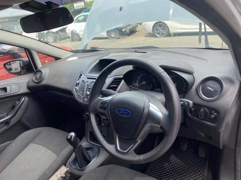 
								2016 FORD FIESTA full									