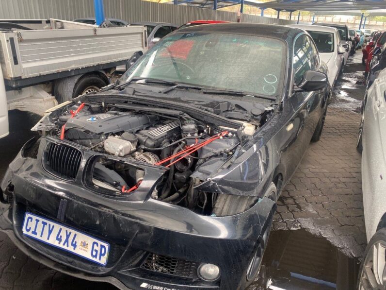
								2010 BMW 125i full									