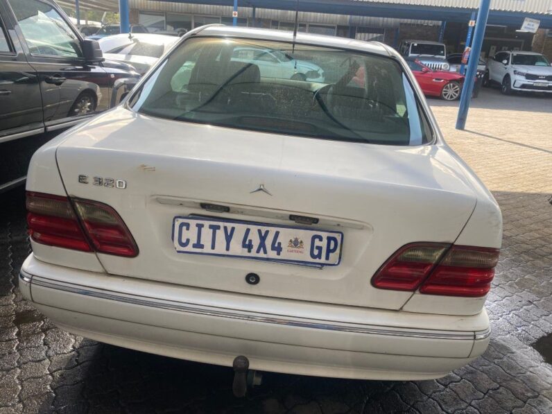
								1999 MERCEDES BENZ E320 full									