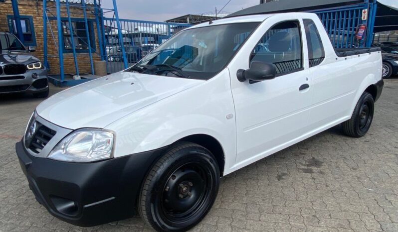 
								2015 NISSAN NP200 full									