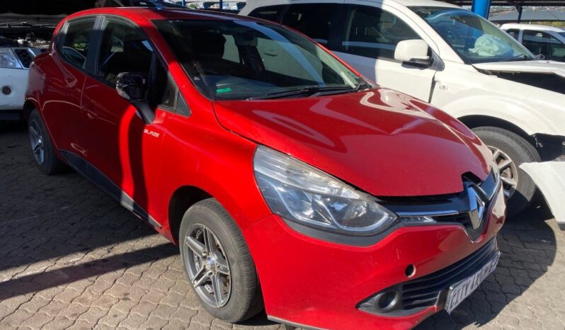 
								2016 RENAULT CLIO full									