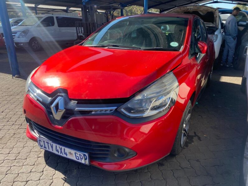 
								2016 RENAULT CLIO full									