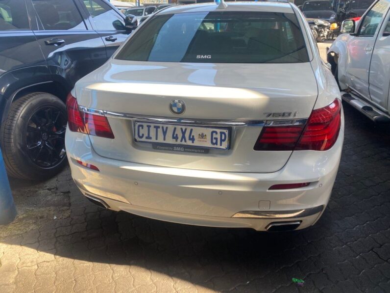 
								2015 BMW 750i M50i full									