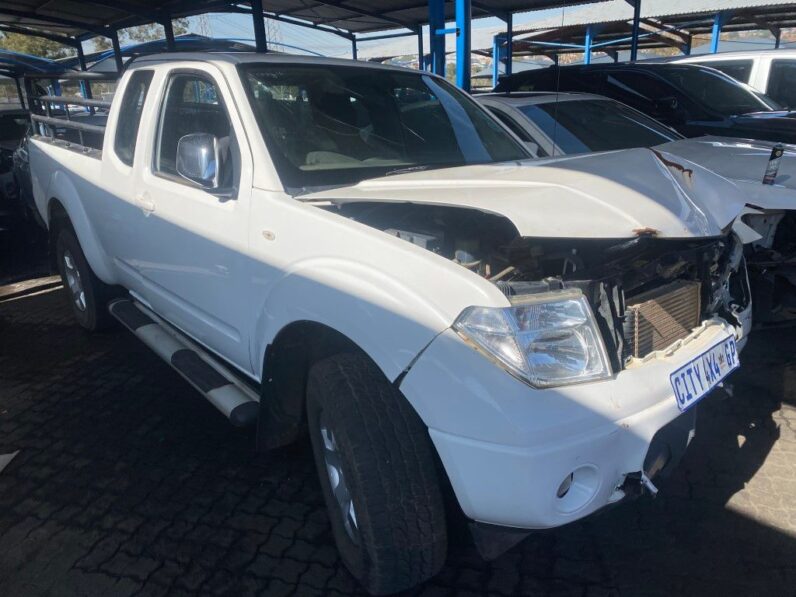 
								2015 NISSAN NAVARA full									