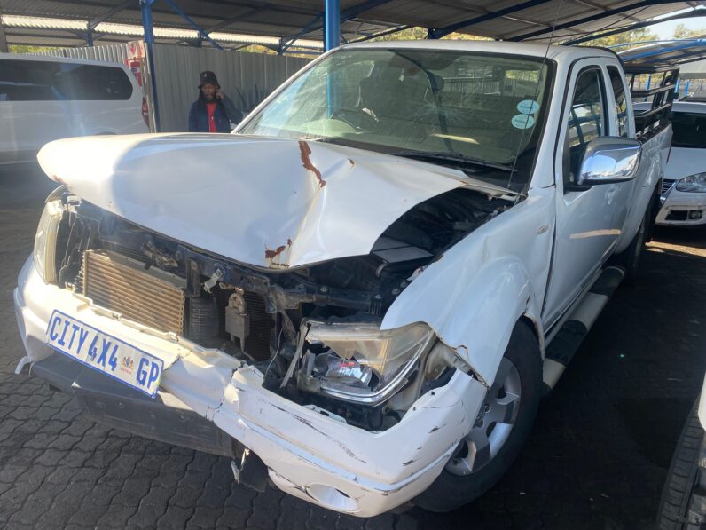 
								2015 NISSAN NAVARA full									