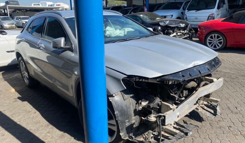 
								2017 MERCEDES BENZ GLA 200 CDI full									