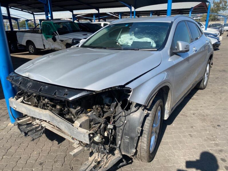 
								2017 MERCEDES BENZ GLA 200 CDI full									