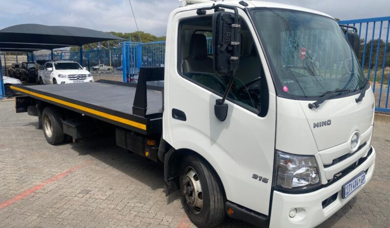 
								2015 HINO 300 611 LWB full									