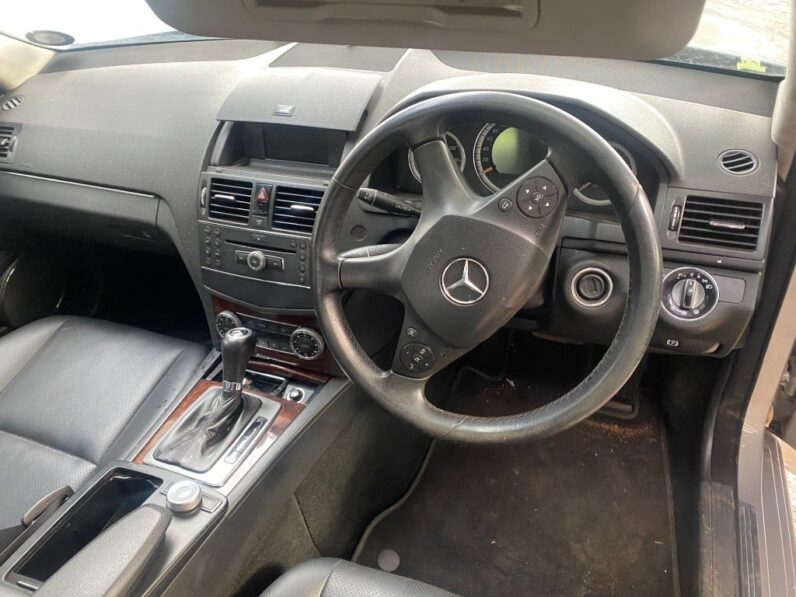 
								2007 MERCEDES BENZ W204 full									