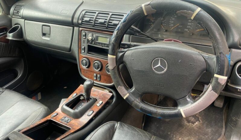 
								2002 MECERDES BENZ ML270 CDI full									