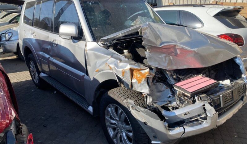 
								2019 MITSUBISHI PAJERO full									